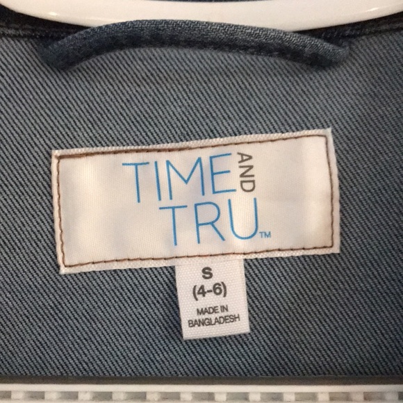 Time and Tru women’s jeans jacket sz small stretch - Picture 2 of 5